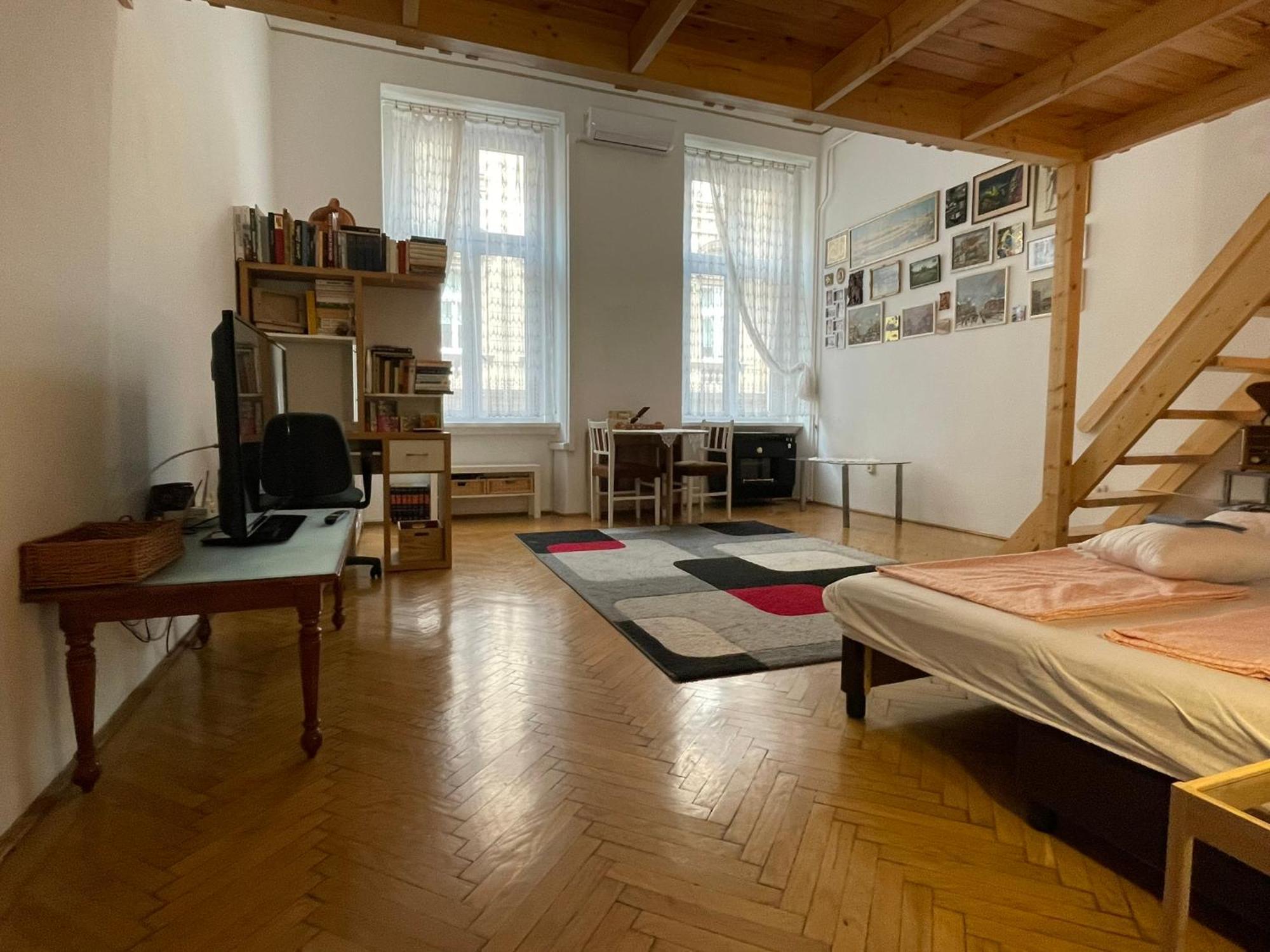 Andrassy Adventures Apartment Budapest Exterior photo